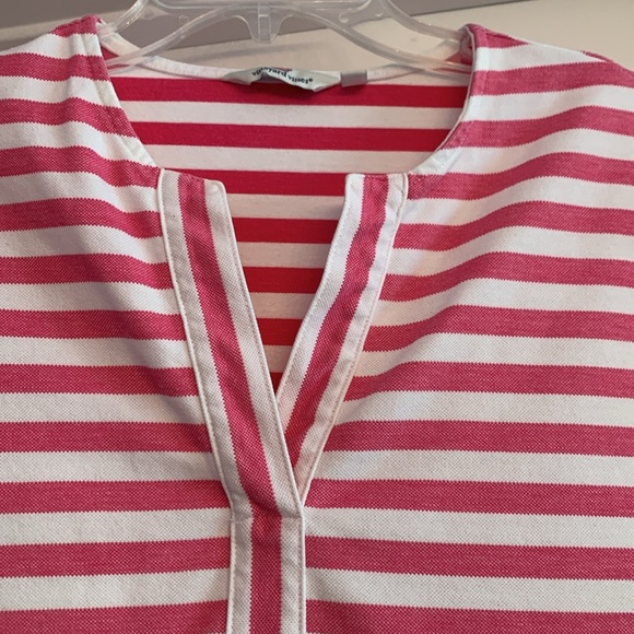 Woman’s Vineyard Vines dress - Picture 2 of 4